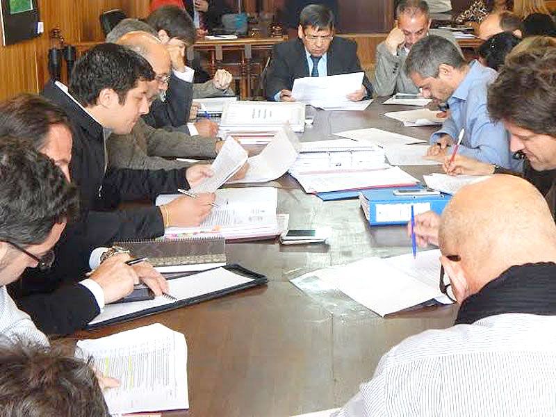 Analizarán en Debate Ciudadano los proyectos para incrementar el valor de multas por infracciones de tránsito