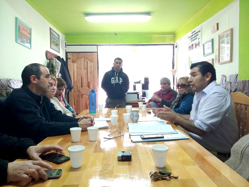 Abordan los proyectos de la DPOSS con la Cámara de Comercio en Tolhuin 