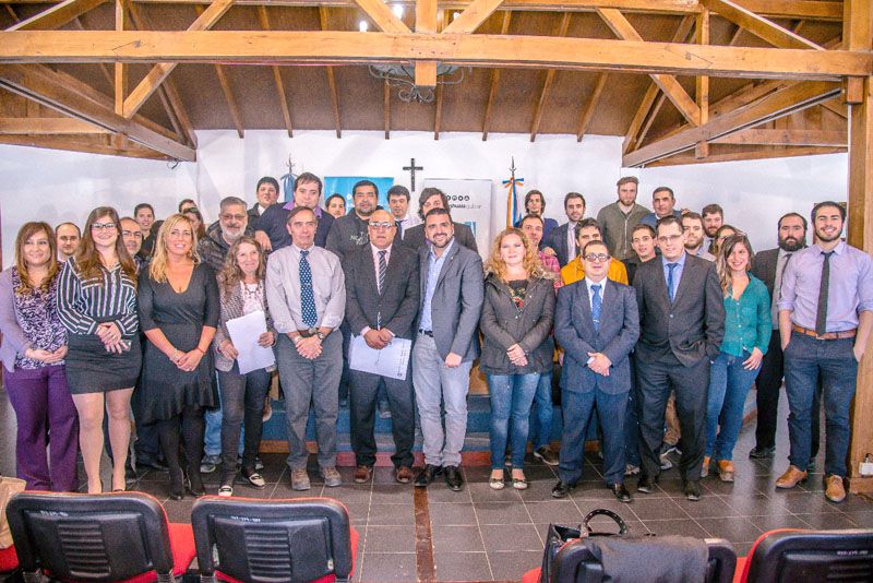 Tierras: Vuoto entregó decretos de preadjudicación a empleados de la Justicia