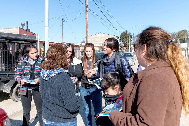Funcionarios municipales recorrieron los barrios Malvinas y Bahía Golondrina 