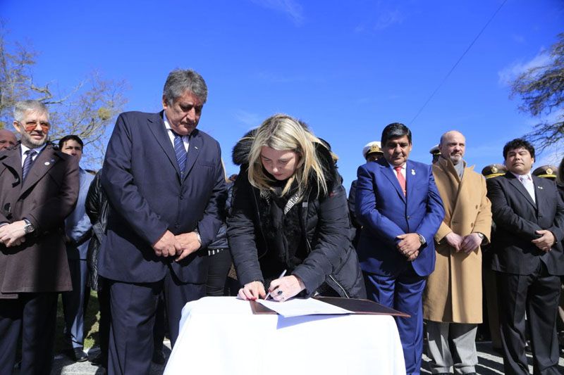 Bertone envió a Legislatura el proyecto que crea el Departamento Tolhuin