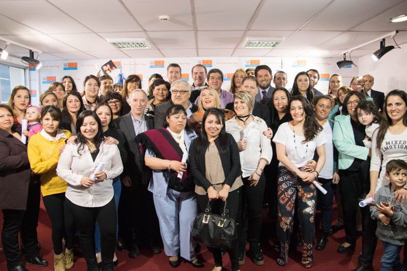 Concretaron el ingreso de 46 nuevos médicos y enfermeros para los hospitales