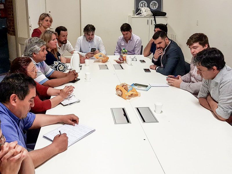 Vuoto se reunió con empresarios y con la ex ministra de Industria 