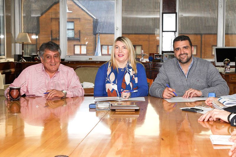 El Gobierno acordó el consenso fiscal con los municipios de Ushuaia y Tolhuin 