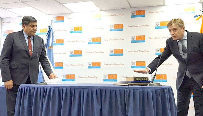 Arcando le tomó juramento a Pascuas y le agradeció a Del Val el trabajo realizado