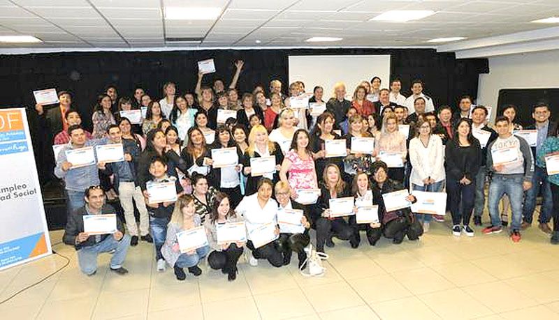 Más de 100 personas egresaron de los cursos de formación profesional