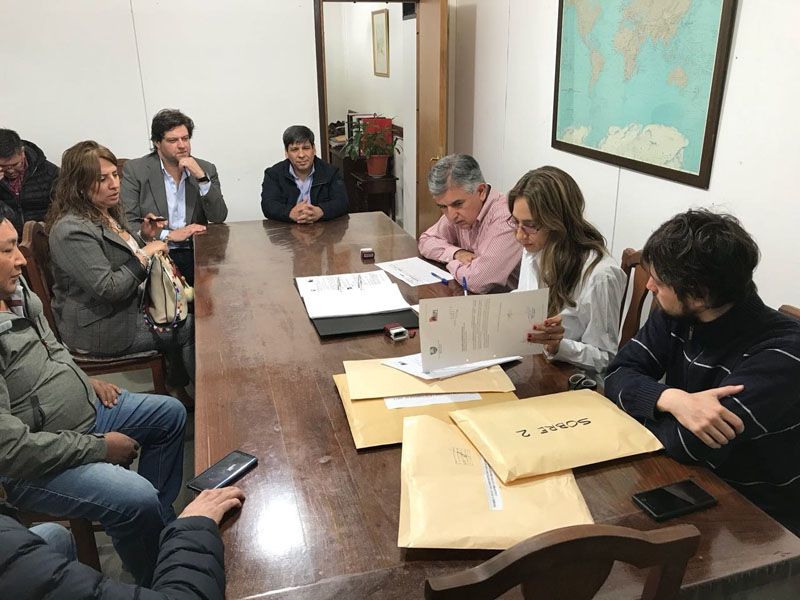 Concejales participaron en la apertura de ofertas para la obra del edificio legislativo