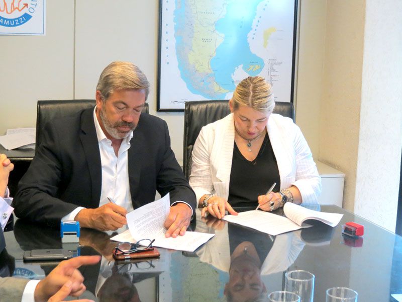 Bertone firmó convenio para la vinculación estratégica de los gasoductos 