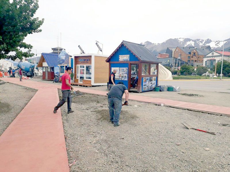 Parquizan el sector de boleterías de venta de excursiones marítimas