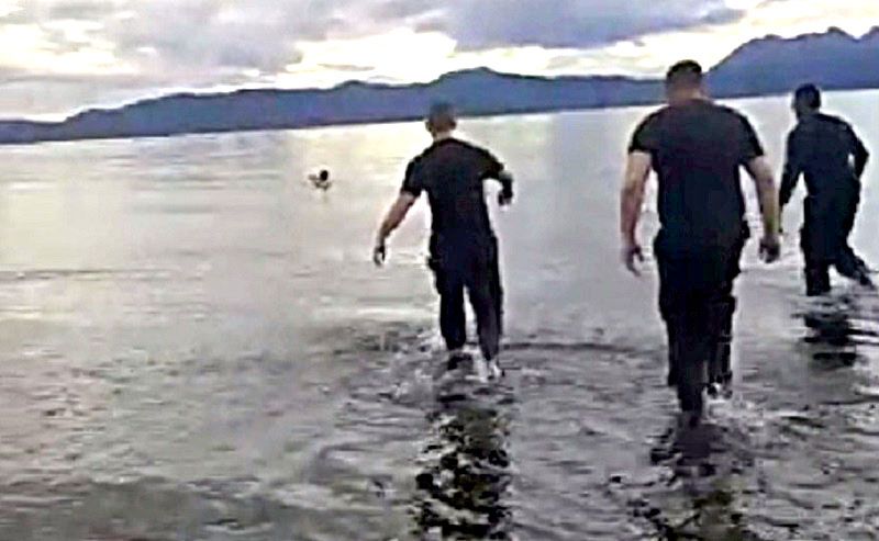 Policías rescataron a joven que estaba a punto de ahogarse