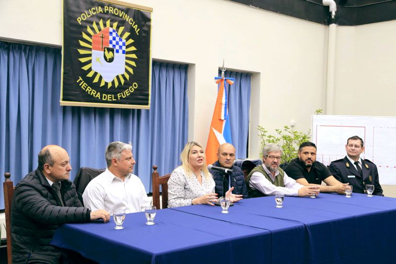 Anunciaron la construcción de un gimnasio para la Escuela de Policía 