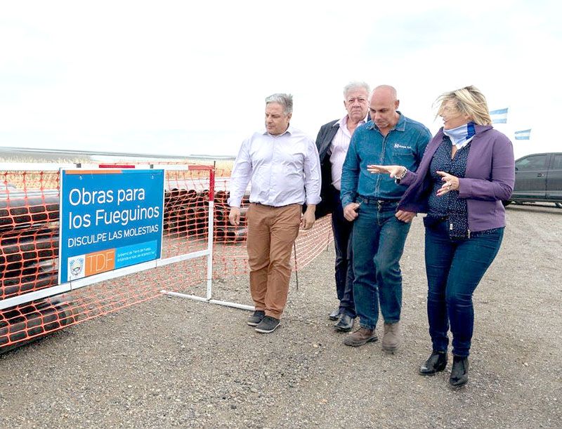 Bertone recorrió las obras de gas que beneficiarán a 5 mil vecinos