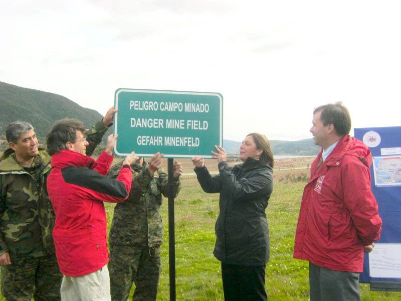Incendio de bosques provoca el estallido de minas explosivas