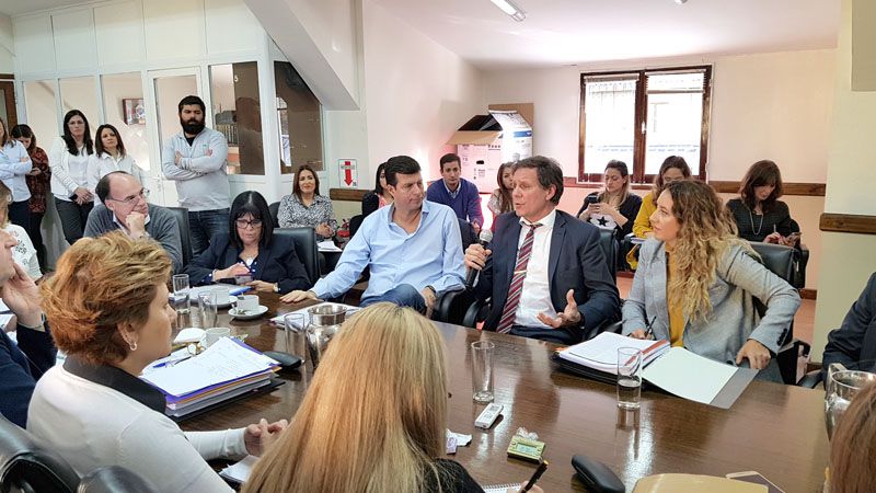 Dudas sobre quién debe contratar las máquinas, en caso de que se aplique la boleta electrónica