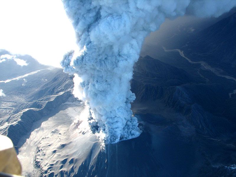 Entra en actividad el volcán Chaiten y se sacude el Pacífico