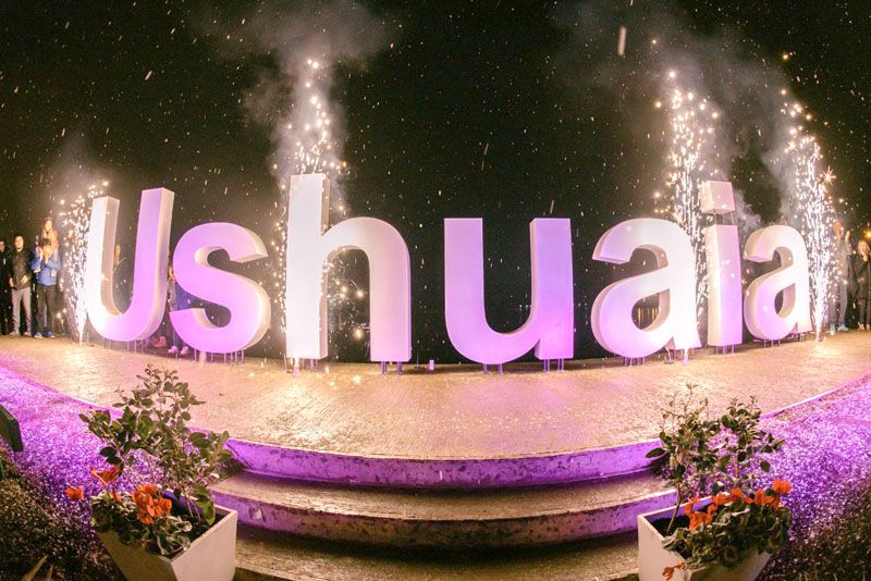 Un cartel con identidad propia