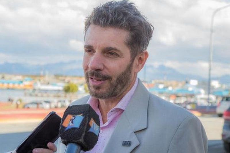Gorbacz sostuvo que la empresa se debe hacer cargo del pago salarial a sus trabajadores
