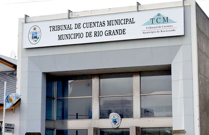 Río Grande: Los funcionarios municipales serán multados con el 75% de sus salarios