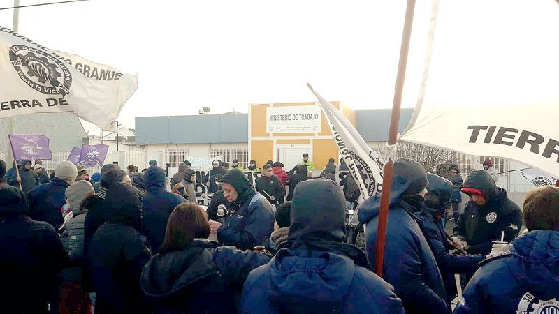 Conflicto Audivic: Operarios siguen sin respuesta
