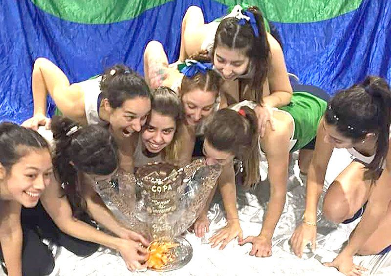 Tu copa entre mis manos