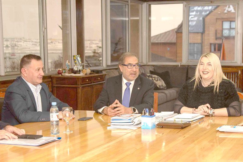 Bertone define un programa para visibilizar la causa Malvinas