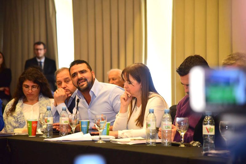 Vuoto pidió “unidad para resistir el ajuste”