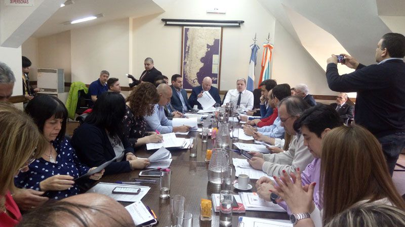 Otros 1100 millones de pesos para obra pública