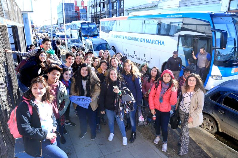 Con la participación de 200 estudiantes, se realizó el primer “Foro Juvenil”