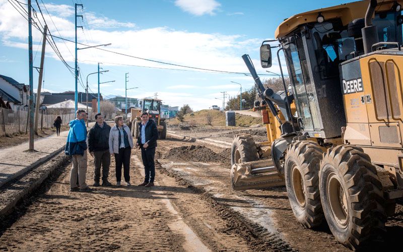 Funcionarios municipales recorrieron obras viales