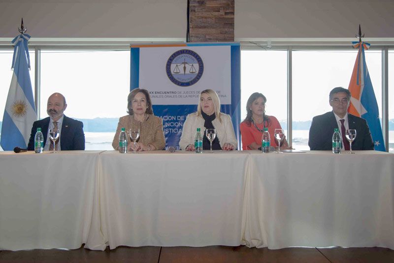 Ushuaia es sede de encuentro de jueces del país