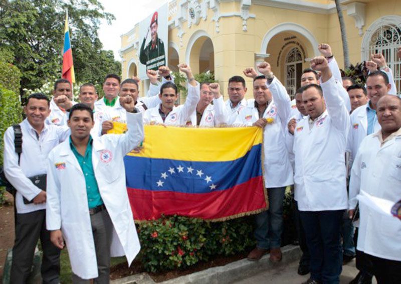 Tierra del Fuego evalúa contratar médicos venezolanos para cubrir el déficit de especialistas
