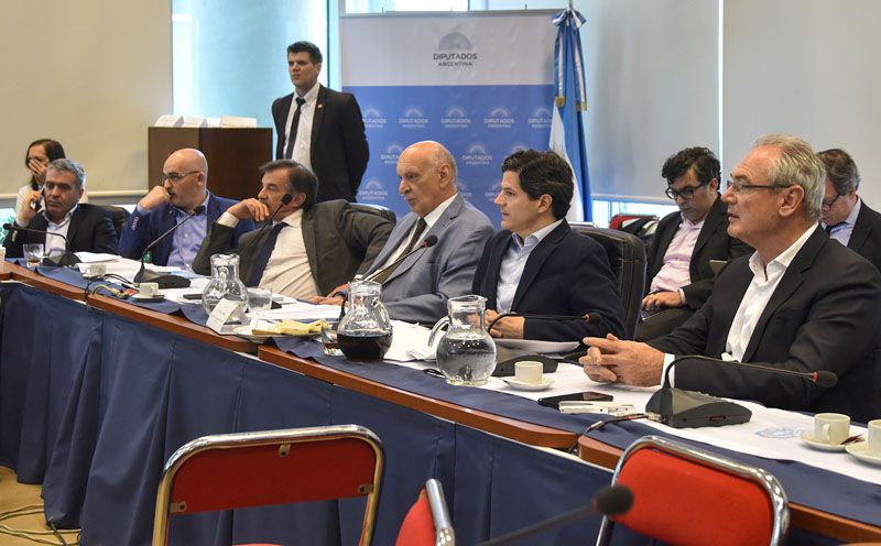 Con escándalo, Cambiemos obtuvo dictamen y mañana será votado en diputados