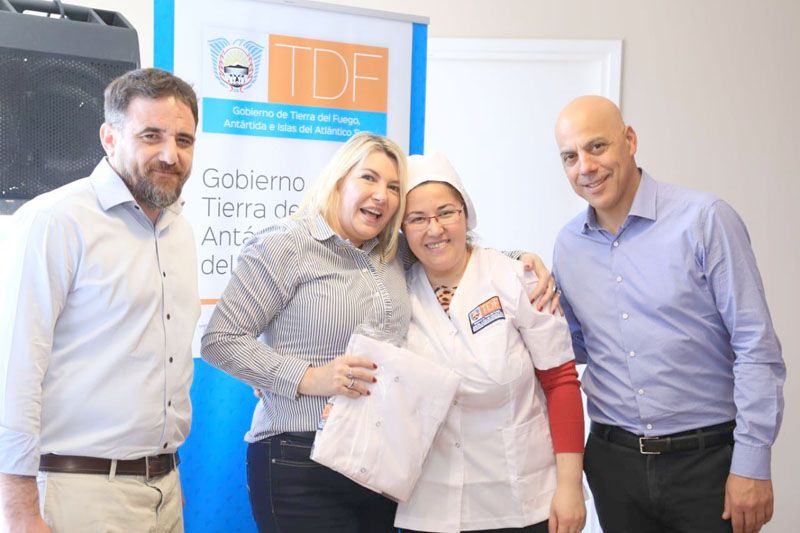 Destinan casi 2 millones de pesos para indumentaria de POMyS