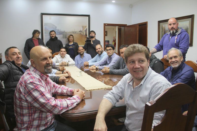 Se anunció recategorización para empleados municipales