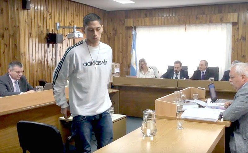 El joven que le desfiguró el rostro a su pareja no fue condenado por violencia de género