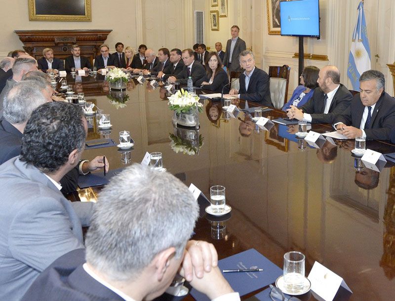 La provincia redujo su deuda pública 