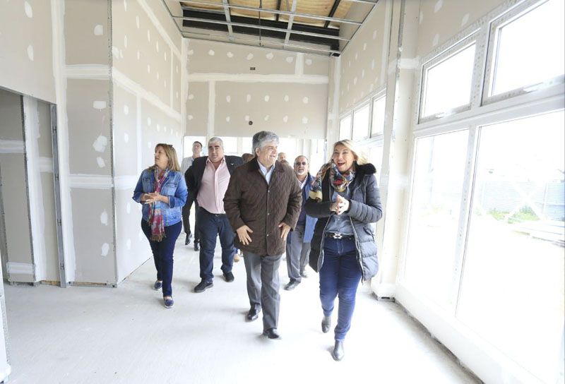 Bertone y el Presidente de YPF recorrieron la obra