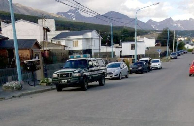 Allanaron cinco domicilios en busca de narcóticos