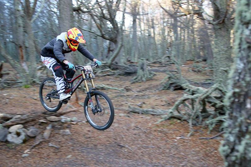 Se viene la downhill dual  