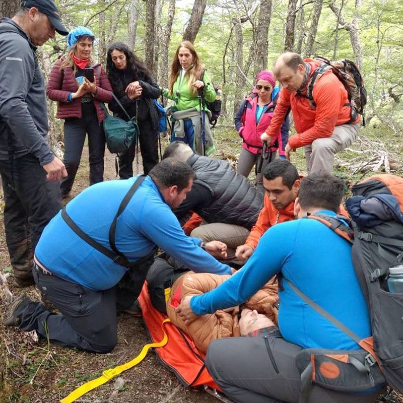 Rescatan a mujer lesionada en la senda de la Cascada Submarino