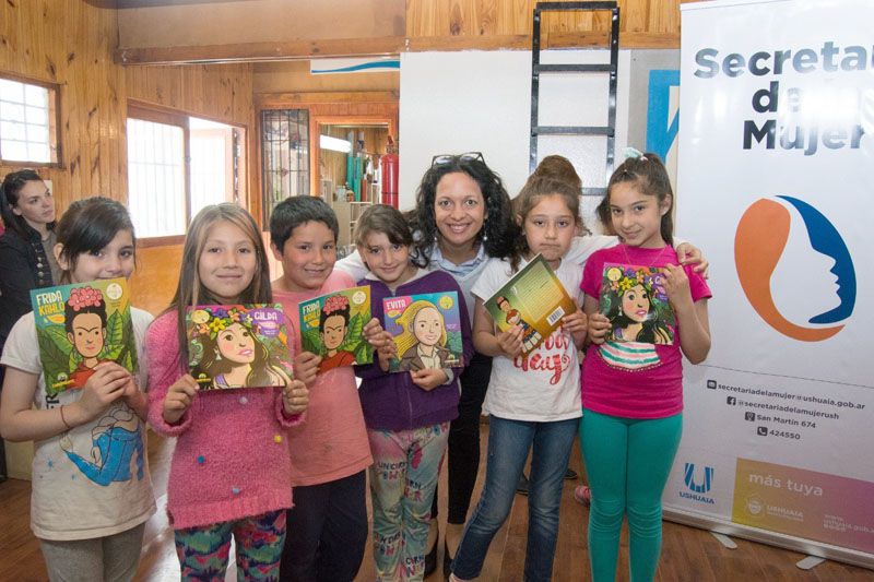 La Secretaria de la Mujer participó en la colonia del barrio Los Morros