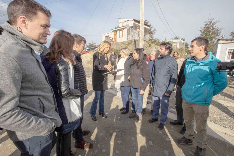 Desde la Provincia anticiparon que colocarán la red de gas al barrio 11 de Noviembre