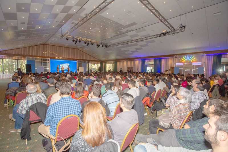 Más de 400 emprendedores se capacitaron en el uso de las redes sociales