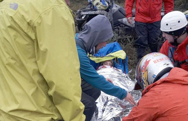 Rescatan a turista brasileño al lesionarse en cercanías de Laguna Esmeralda