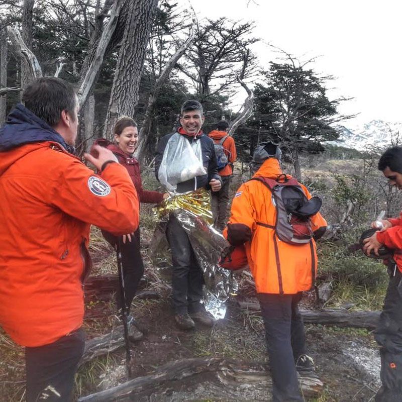 Auxilian a turista brasileño en Laguna Esmeralda