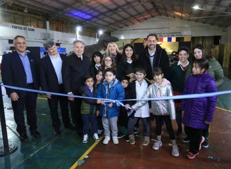 Bertone inauguró la muestra de Ciencia y Tecnología que se realiza en Río Grande