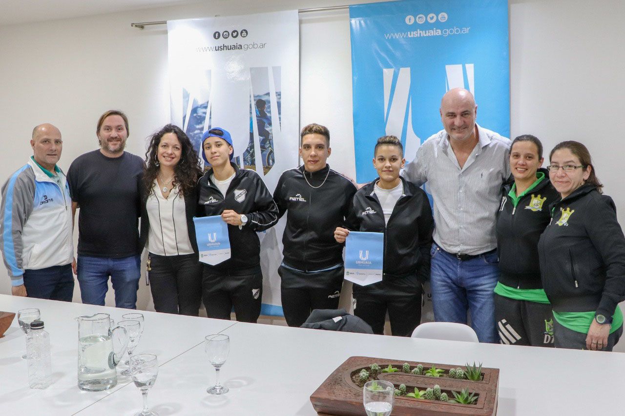 Se realiza una clínica de futsal femenino en Ushuaia 