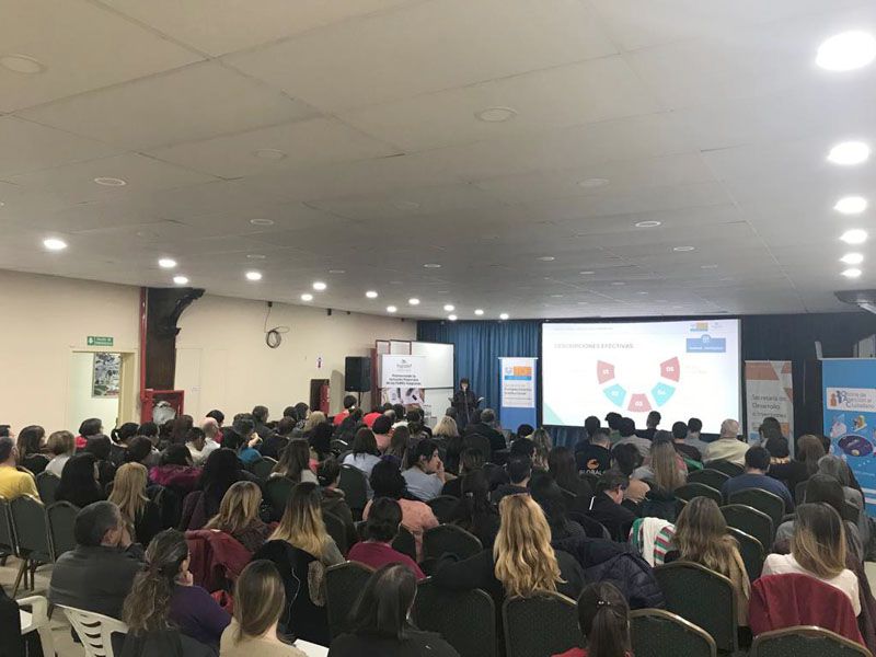 Cursos de capacitación en estrategias de comercialización y venta on-line