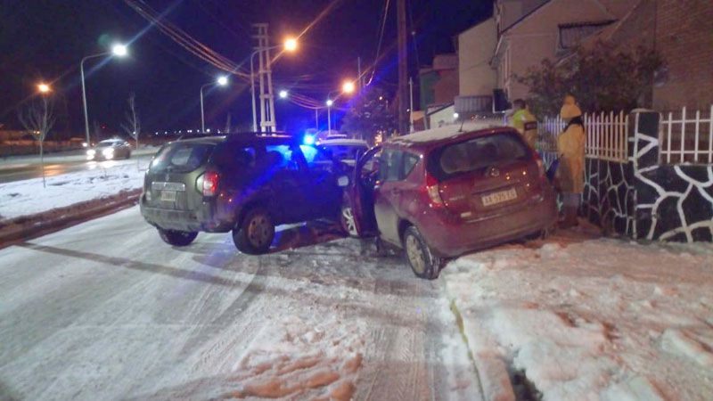 Choque triple en Petrel y Marcos Zar Sur