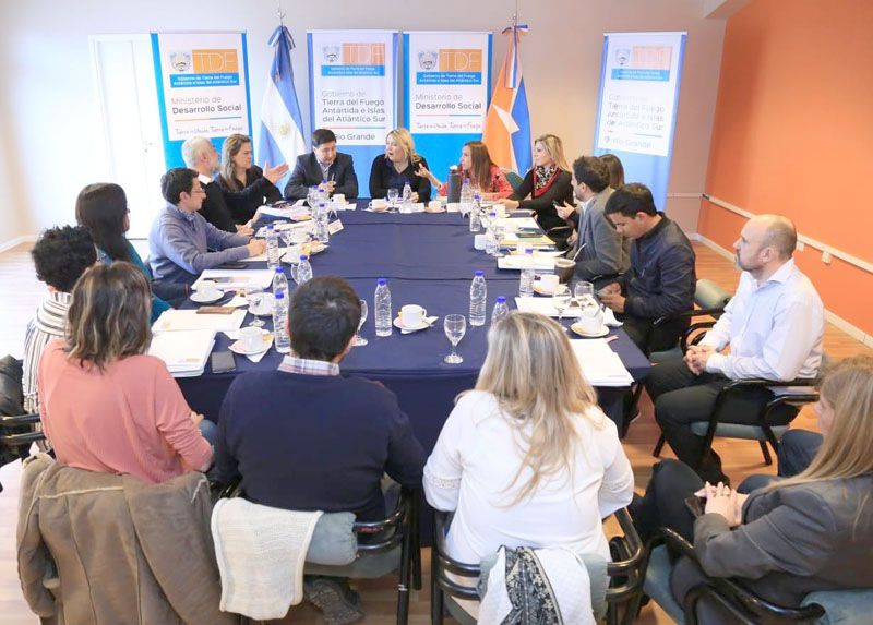 El Gabinete social de Alberto Fernández se reunió con la Gobernadora